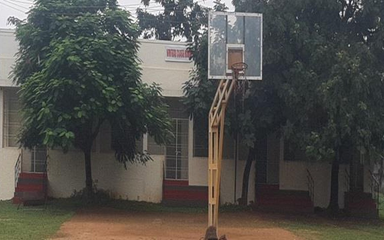 Ideal College campus building
